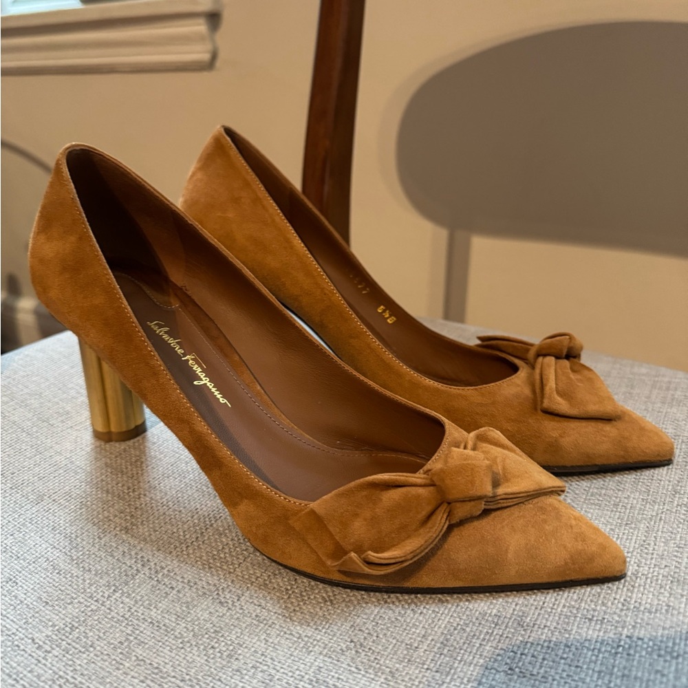 Salvatore Ferragamo Garlate Bow Suede Pumps
